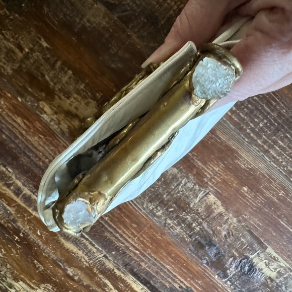 Handbag- one of a kind crossbody with a huge amethyst set in hand sculpted brass - Picture 5 of 8